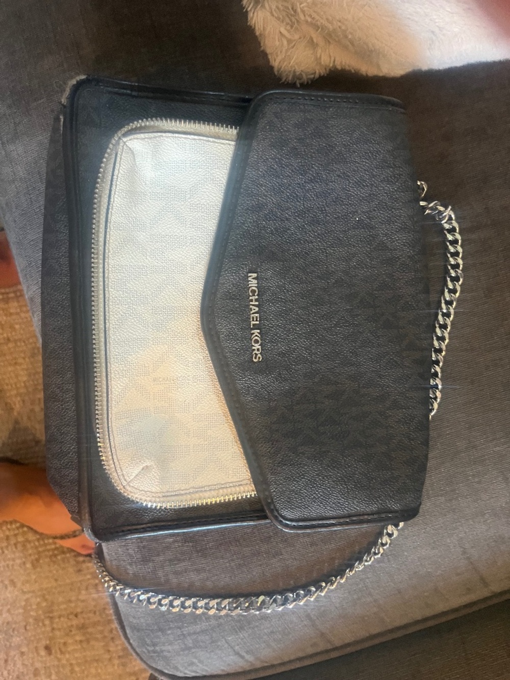Micheal kors purse